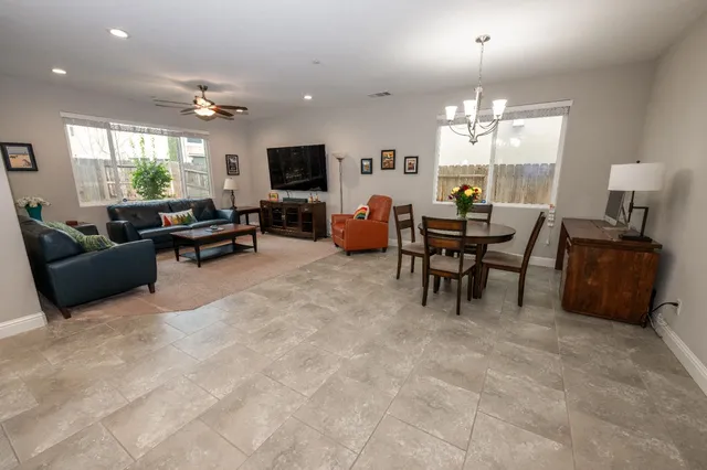 $479,500 | 3537 Lincoln Avenue, Clovis, CA 93619