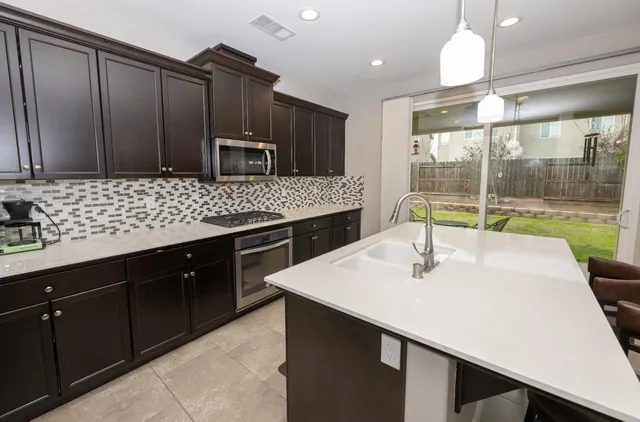 $479,500 | 3537 Lincoln Avenue, Clovis, CA 93619