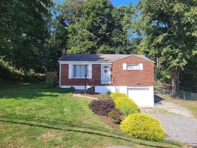 $284,900 | 2524 Royalview Drive, Allison Park, PA 15101