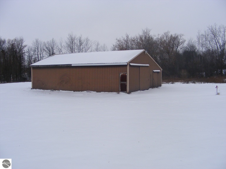 10790 East Boyer Road Carson City, MI 48811 - Photo 6 of 27 1777389-5.JPG