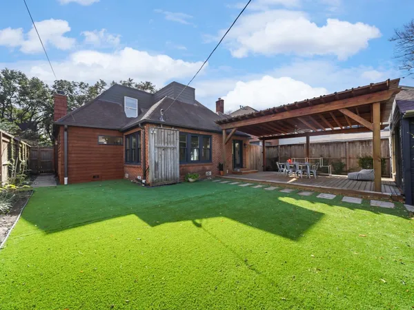 $6,000 | 2240 Wroxton Road, Houston, TX 77005