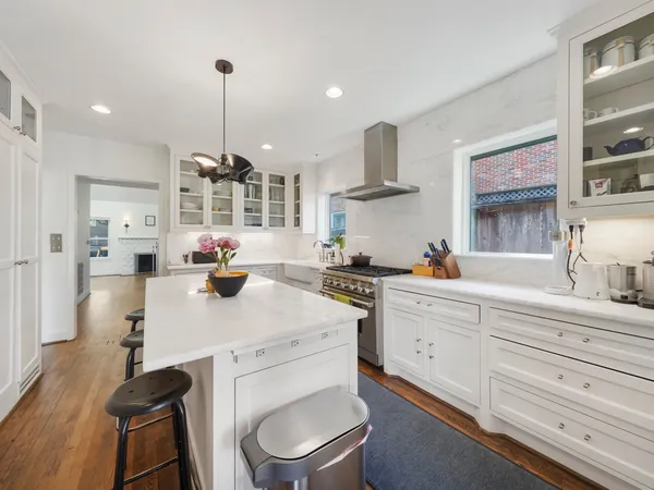 $6,000 | 2240 Wroxton Road, Houston, TX 77005