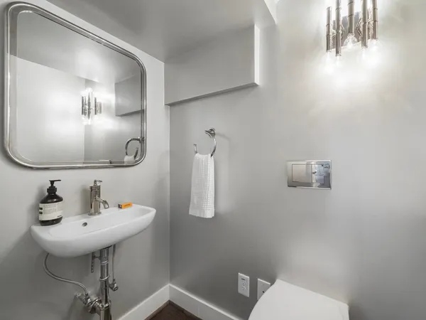 $6,000 | 2240 Wroxton Road, Houston, TX 77005