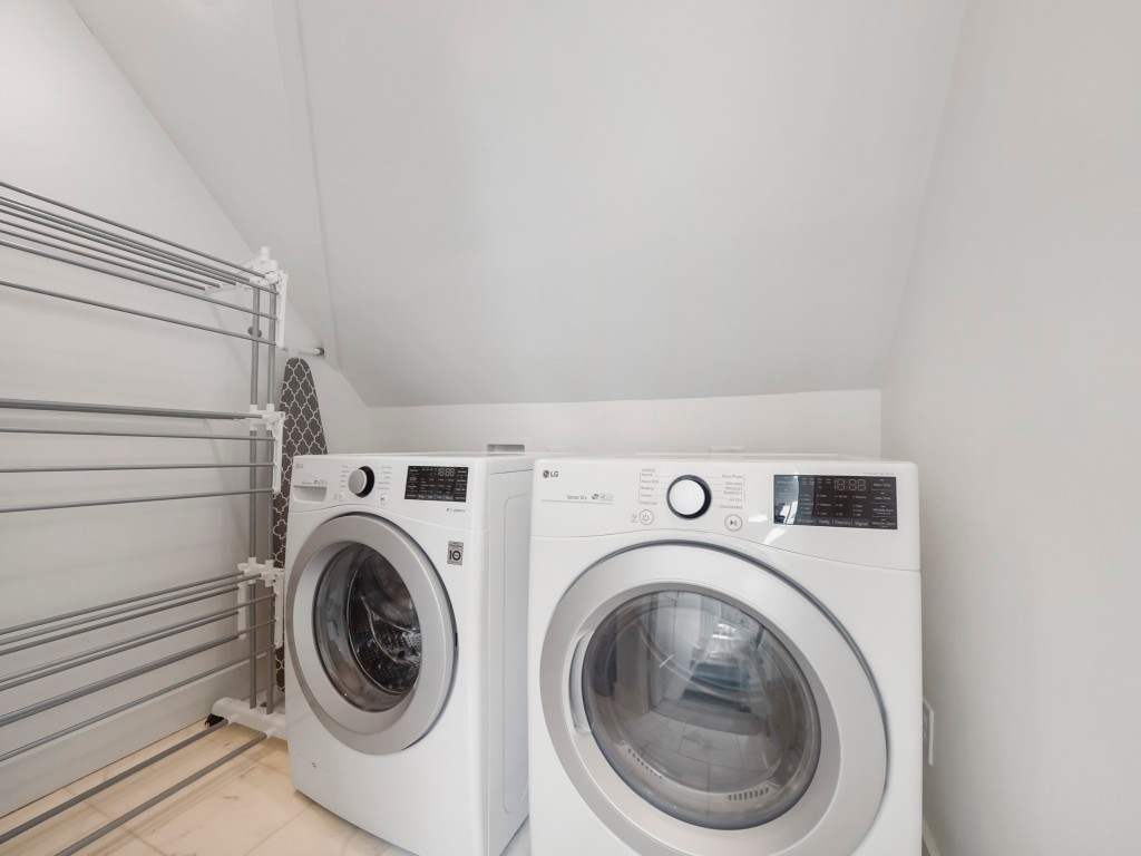 2240 Wroxton Road Houston, TX 77005 - Photo 10 of 11