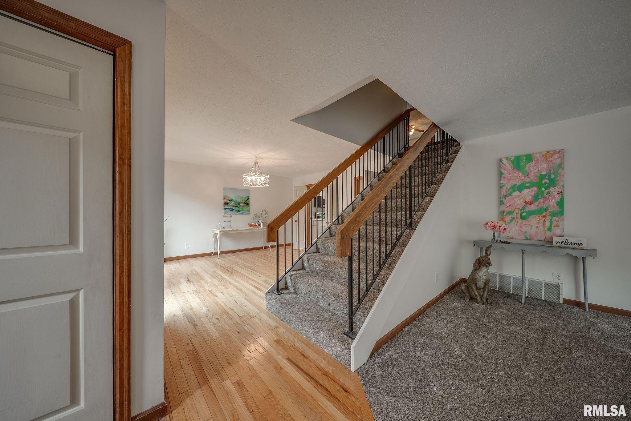 77 Country Place, Unit 77 Springfield, IL 62703 - Photo 12 of 79