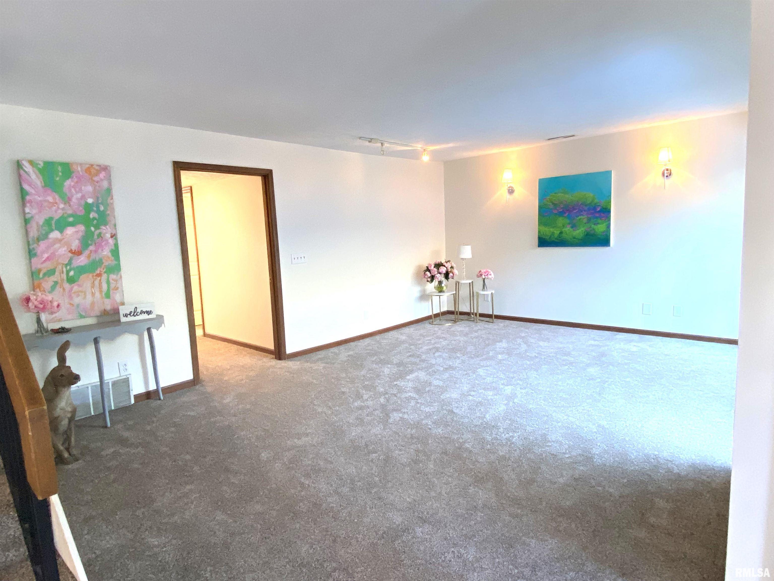 77 Country Place, Unit 77 Springfield, IL 62703 - Photo 29 of 79