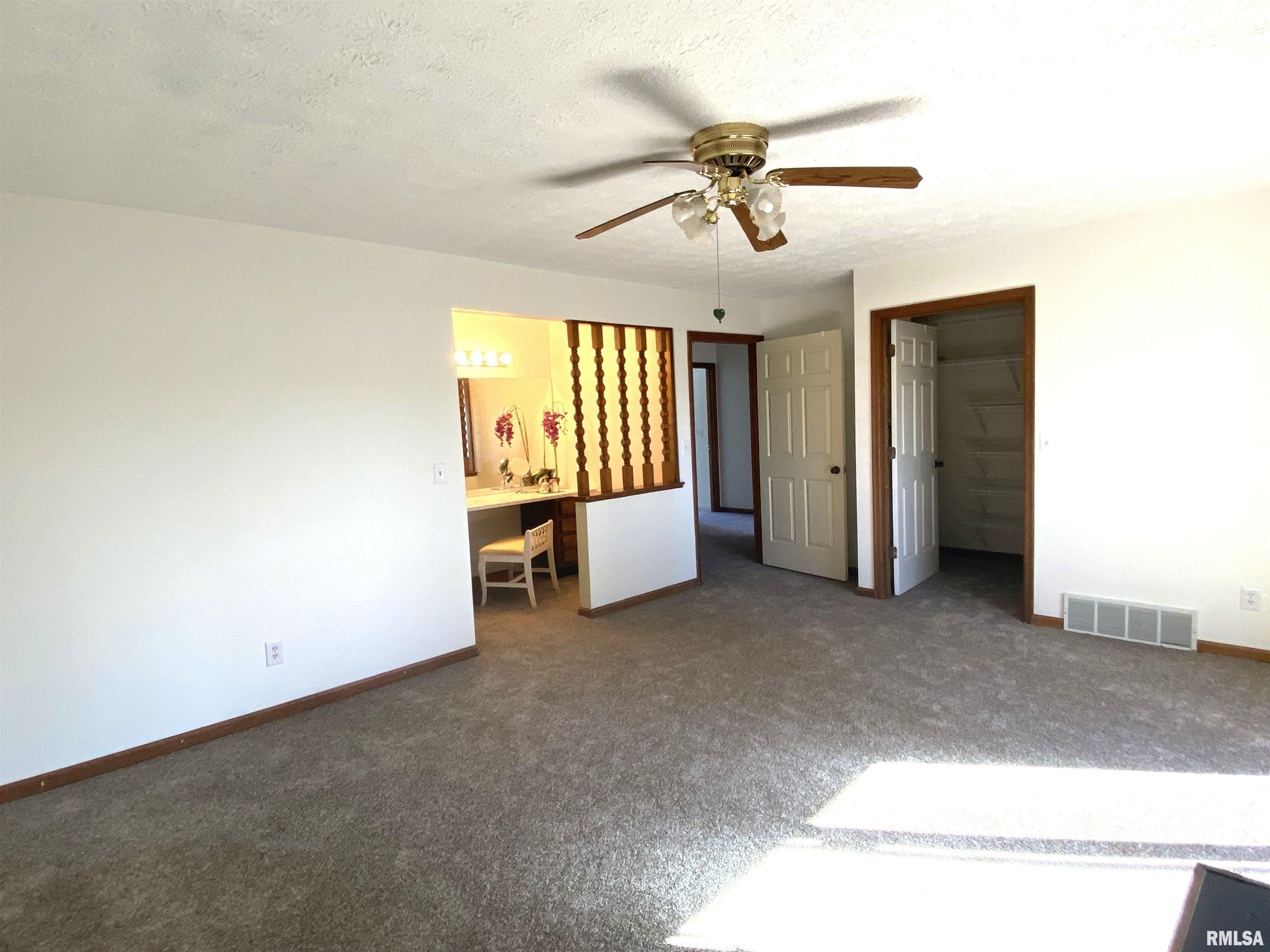 77 Country Place, Unit 77 Springfield, IL 62703 - Photo 33 of 79