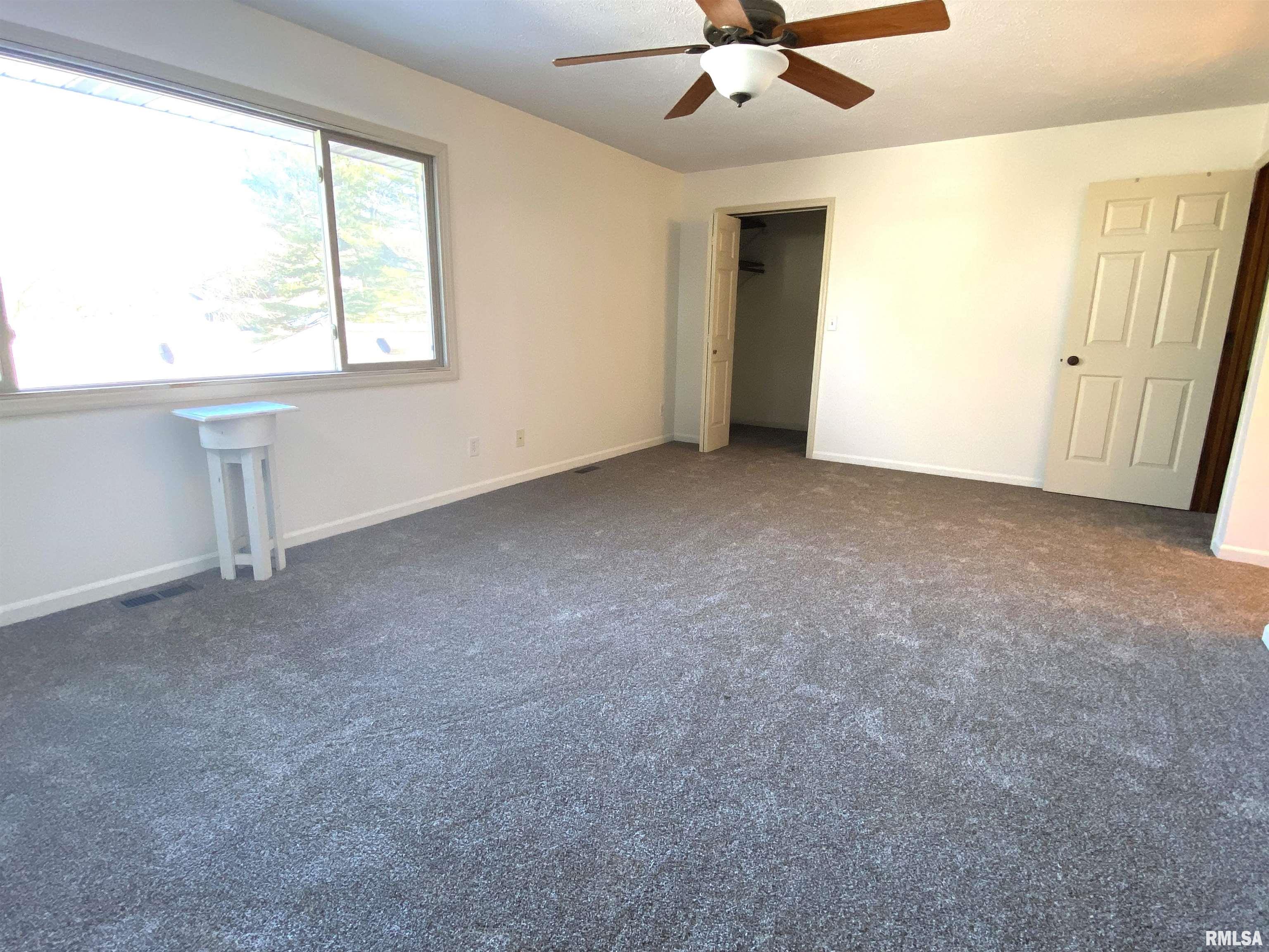 77 Country Place, Unit 77 Springfield, IL 62703 - Photo 36 of 79