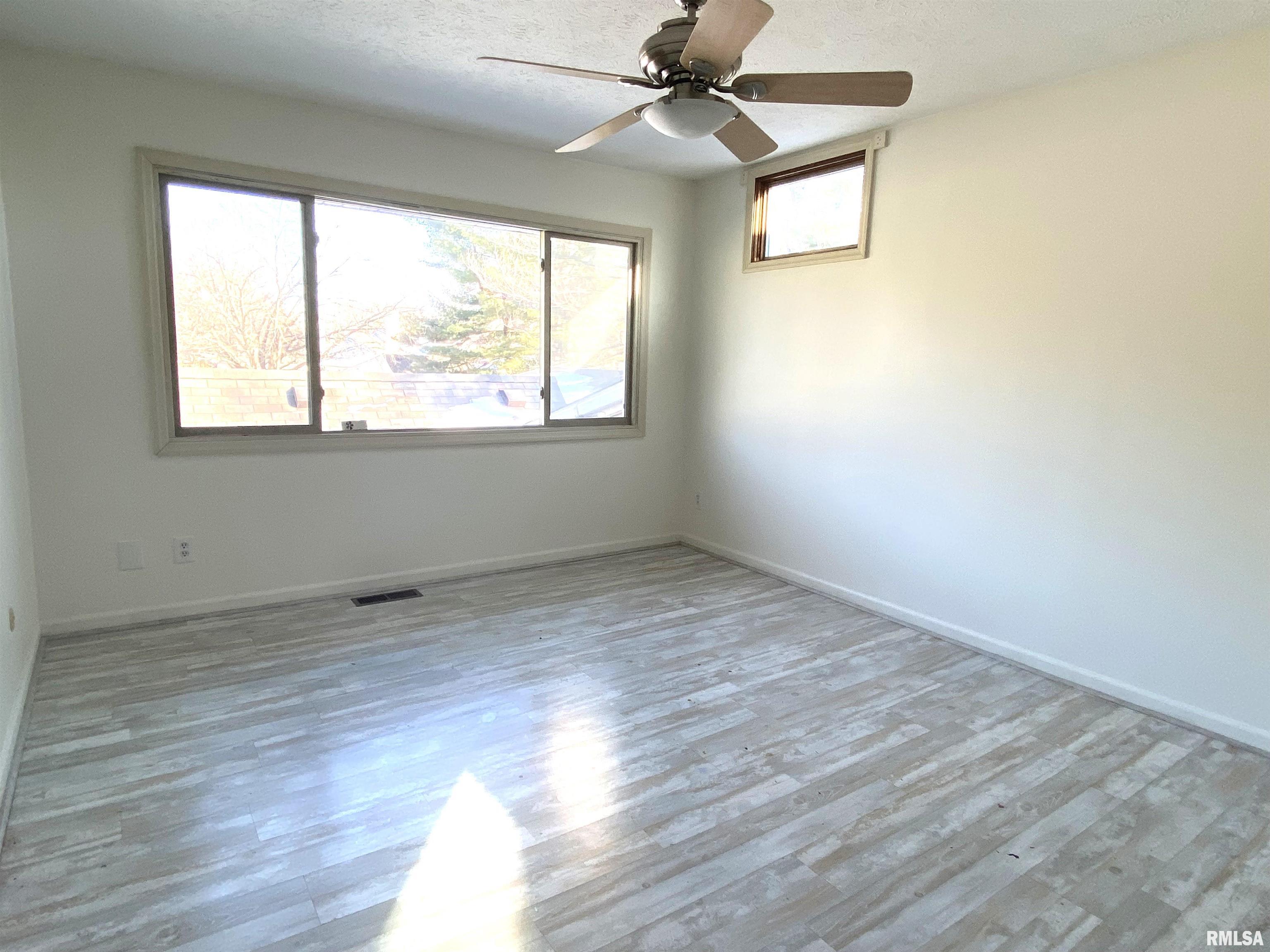 77 Country Place, Unit 77 Springfield, IL 62703 - Photo 40 of 79