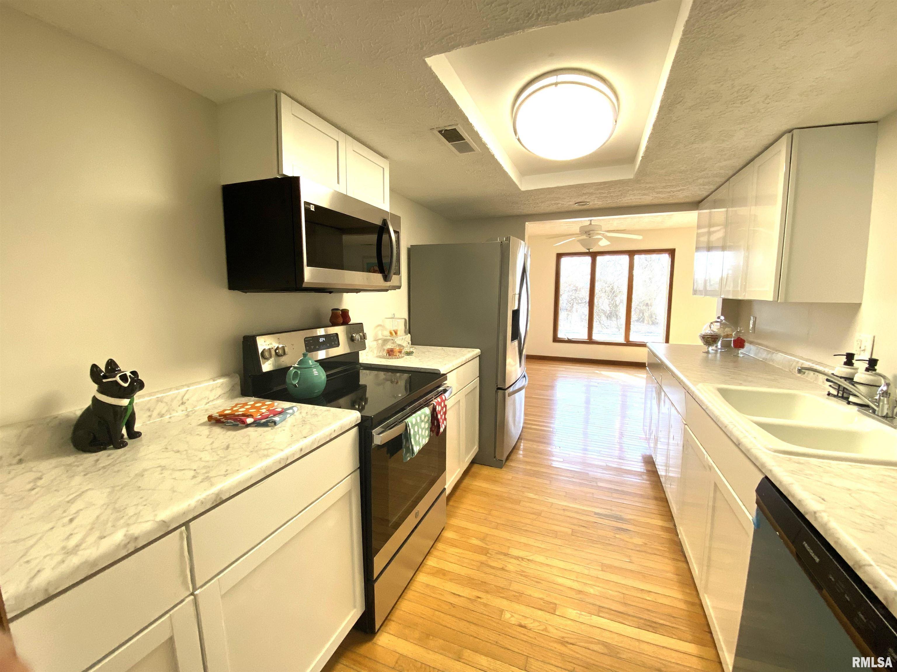 77 Country Place, Unit 77 Springfield, IL 62703 - Photo 42 of 79