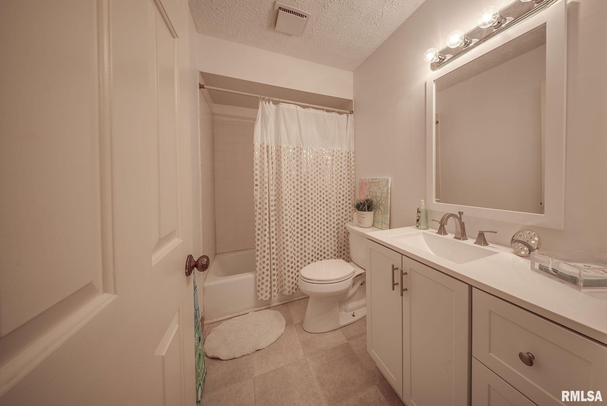77 Country Place, Unit 77 Springfield, IL 62703 - Photo 54 of 79