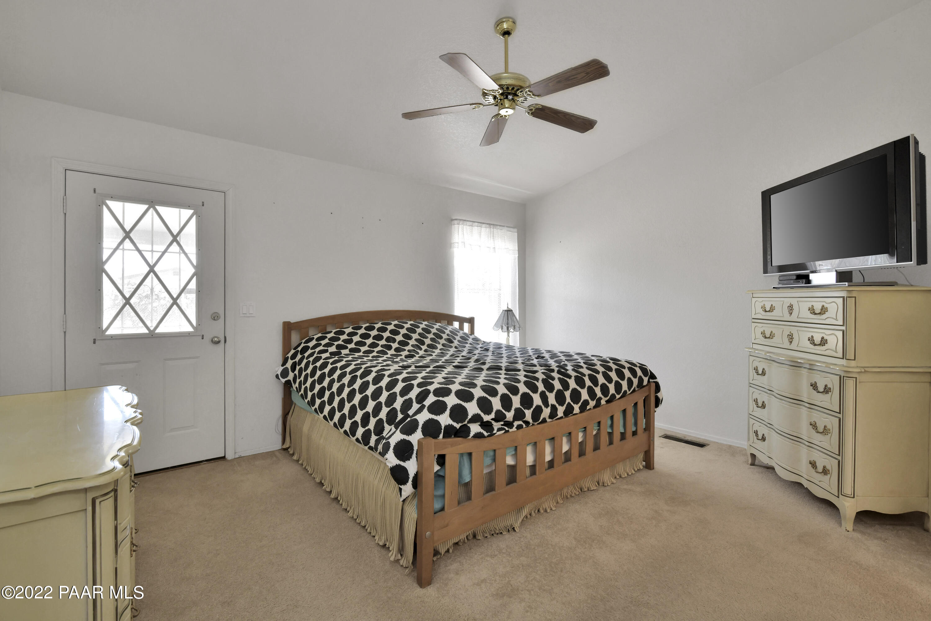 8161 East Barbara Road Prescott Valley, AZ 86314 - Photo 13 of 29 Primary Bedroom