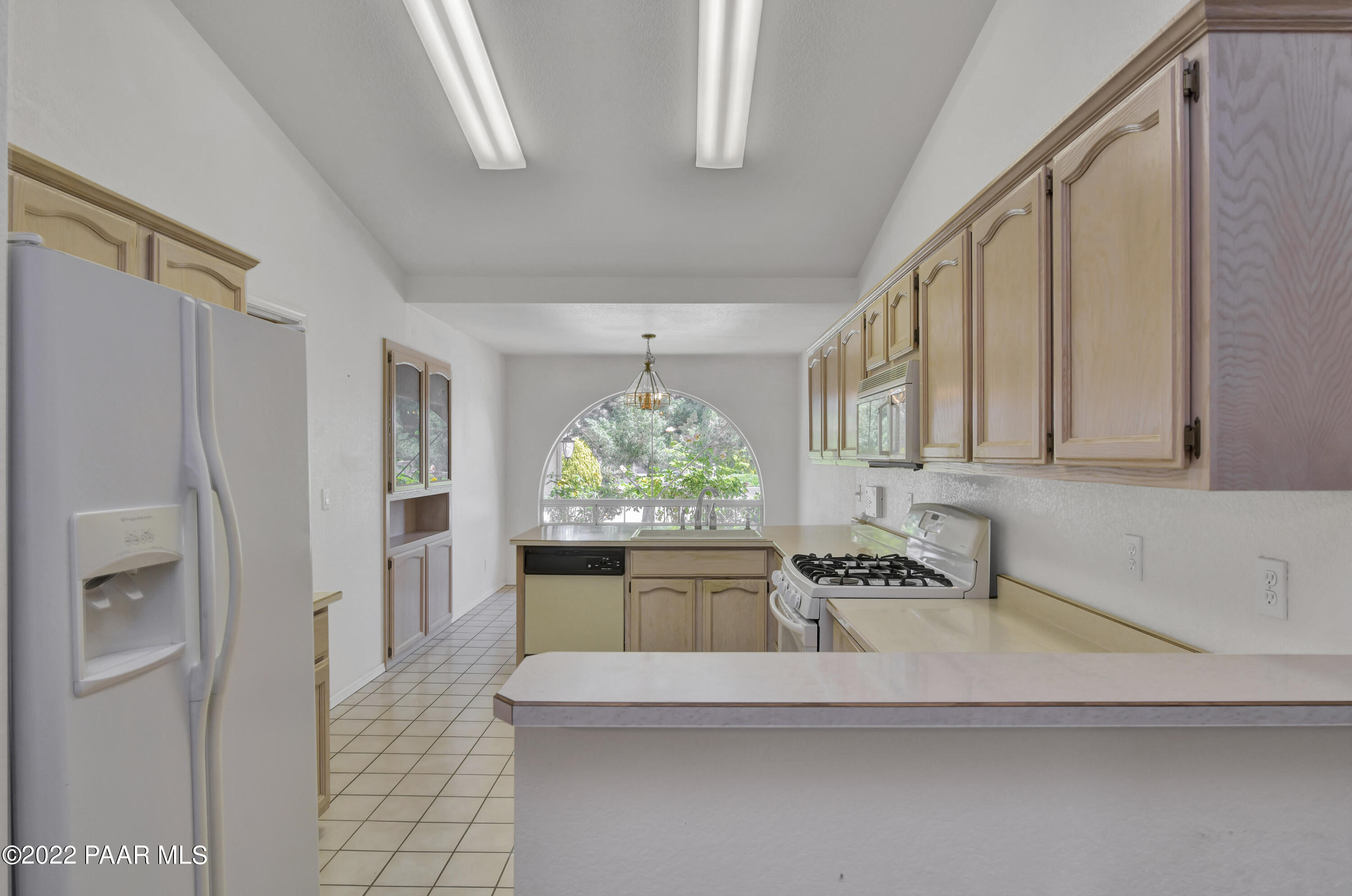 8161 East Barbara Road Prescott Valley, AZ 86314 - Photo 8 of 29 Kitchen