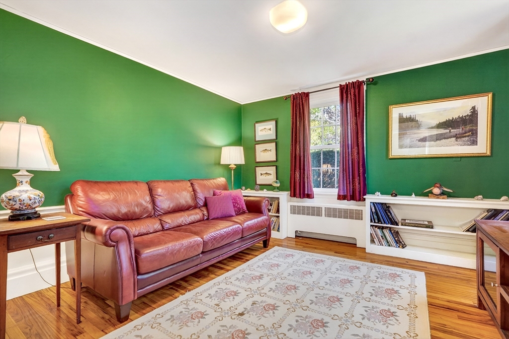374 Dover Road Westwood, MA 02090 - Photo 19 of 40 Gallery Image 19