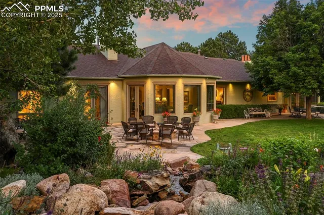 a view of an ocean from a yard