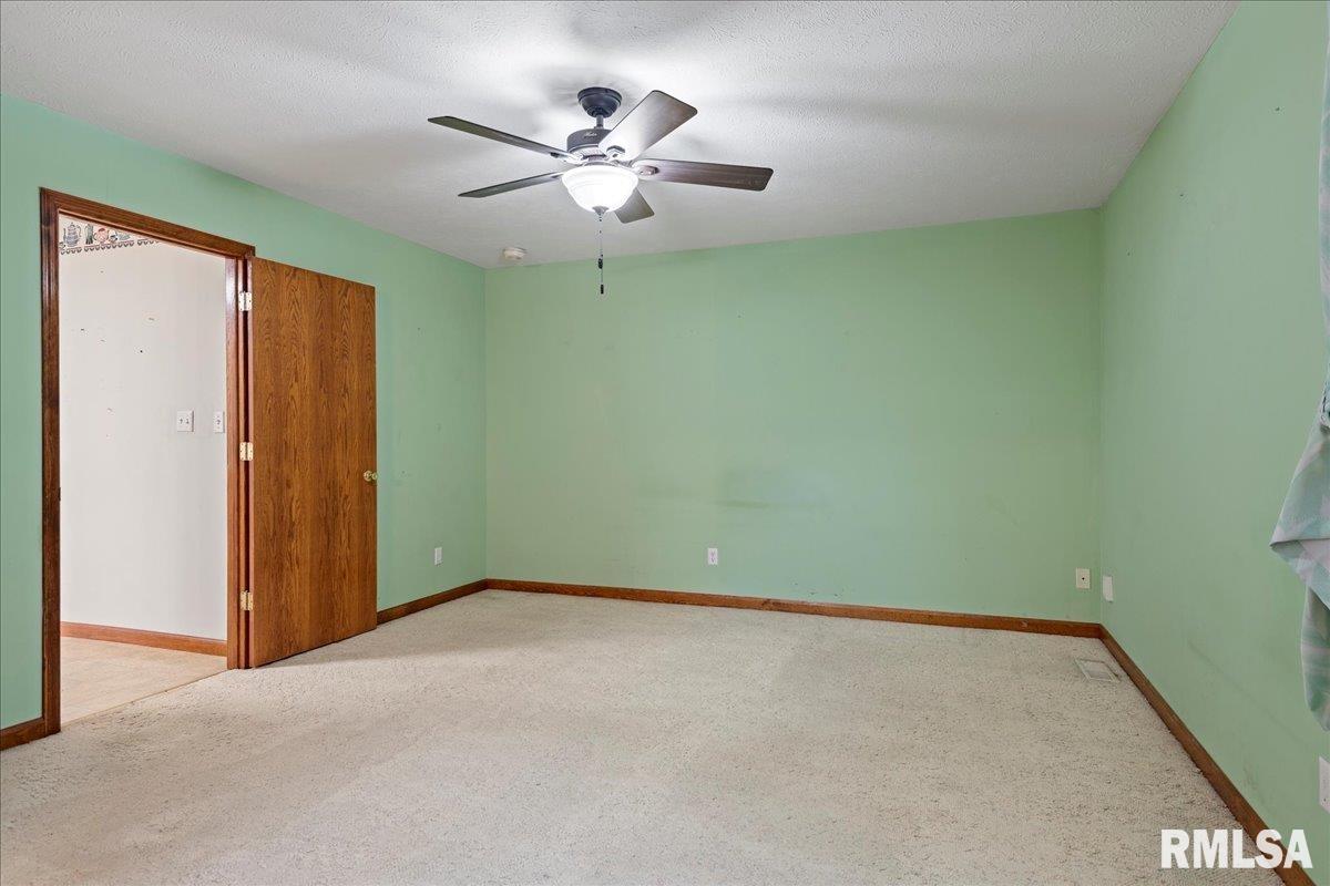 2829 Wellington Drive Springfield, IL 62703 - Photo 18 of 33