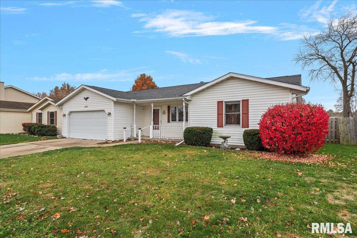 2829 Wellington Drive Springfield, IL 62703 - Photo 2 of 33