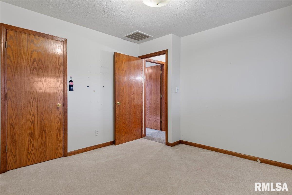 2829 Wellington Drive Springfield, IL 62703 - Photo 24 of 33