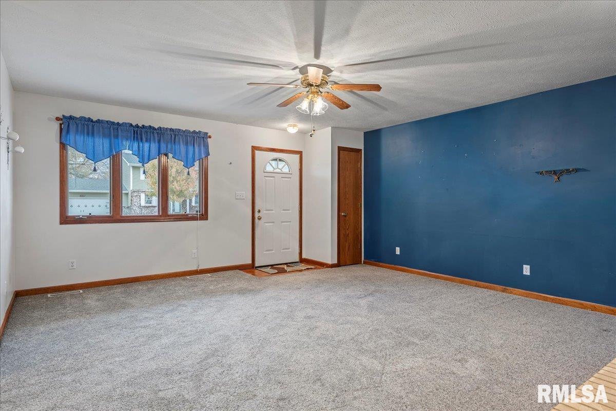 2829 Wellington Drive Springfield, IL 62703 - Photo 5 of 33