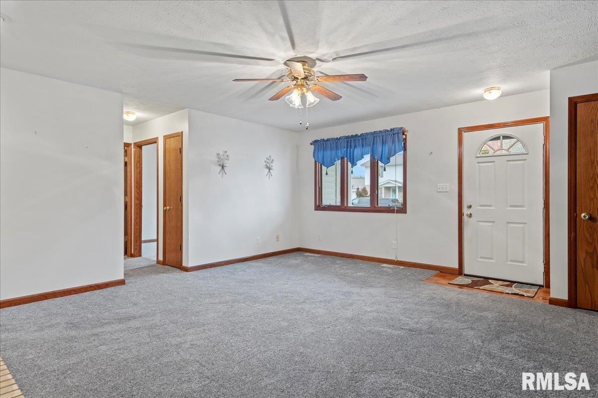 2829 Wellington Drive Springfield, IL 62703 - Photo 6 of 33