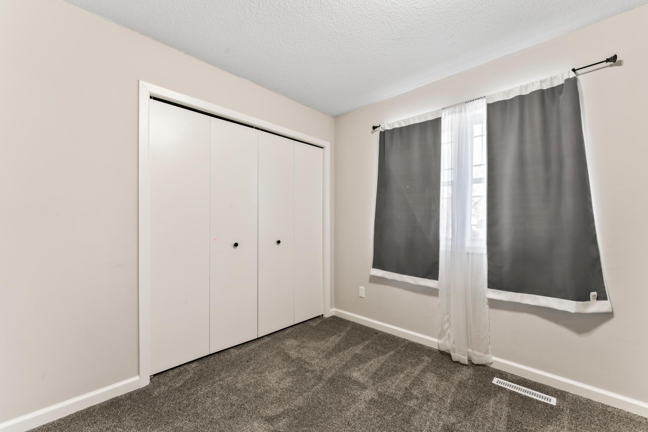 916 East Village Circle Southeast Rochester, MN 55904 - Photo 20 of 34