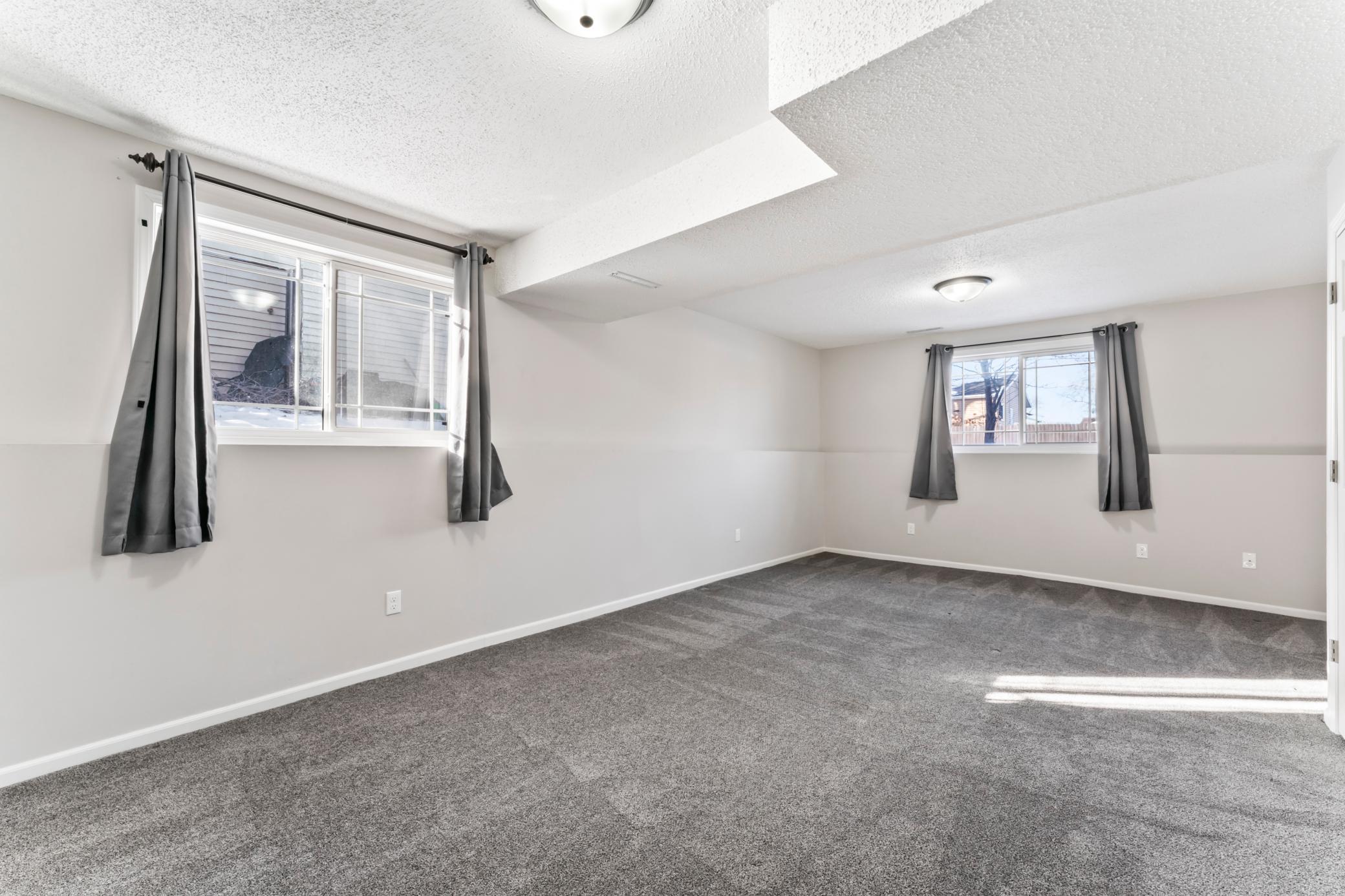 916 East Village Circle Southeast Rochester, MN 55904 - Photo 21 of 34