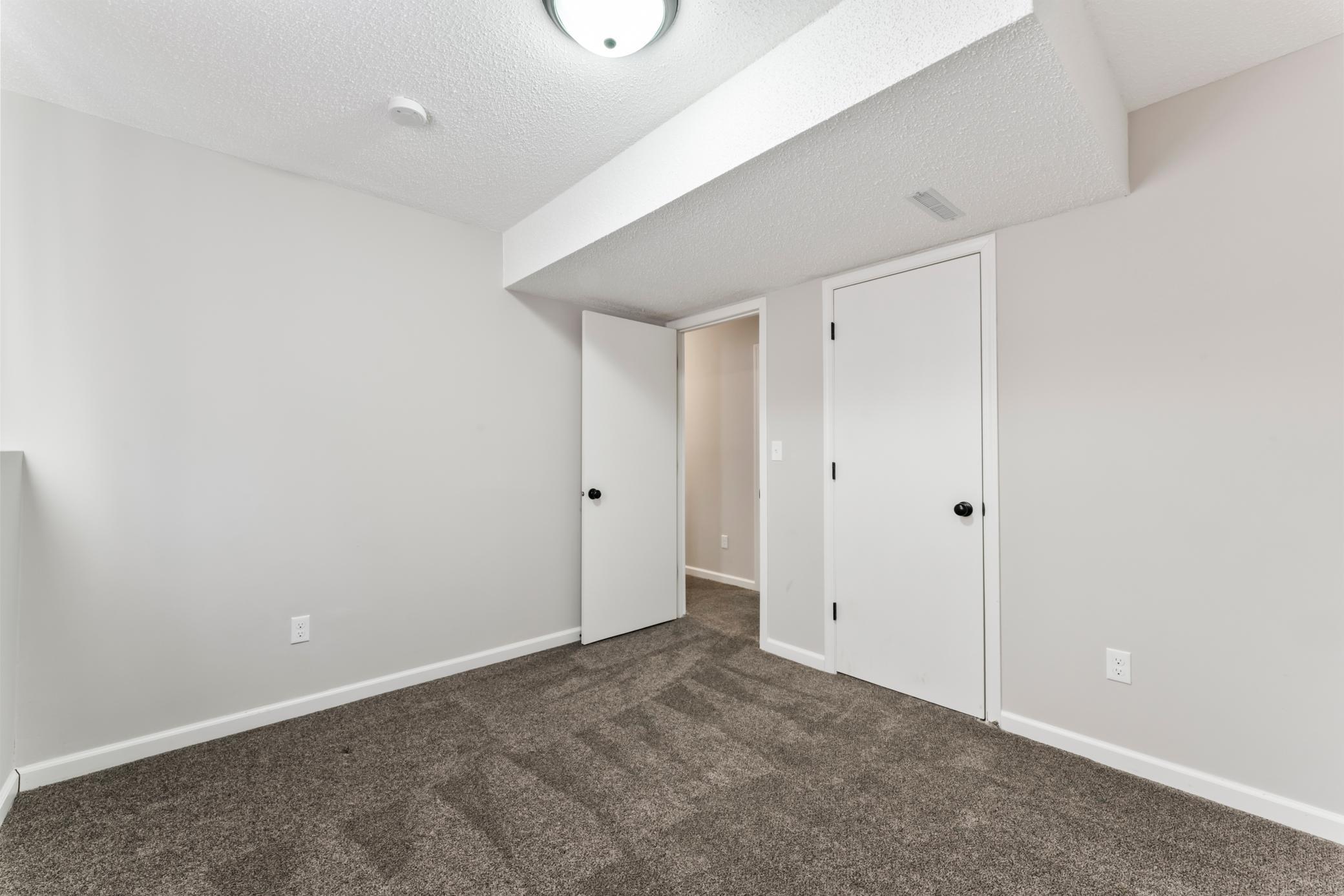 916 East Village Circle Southeast Rochester, MN 55904 - Photo 24 of 34