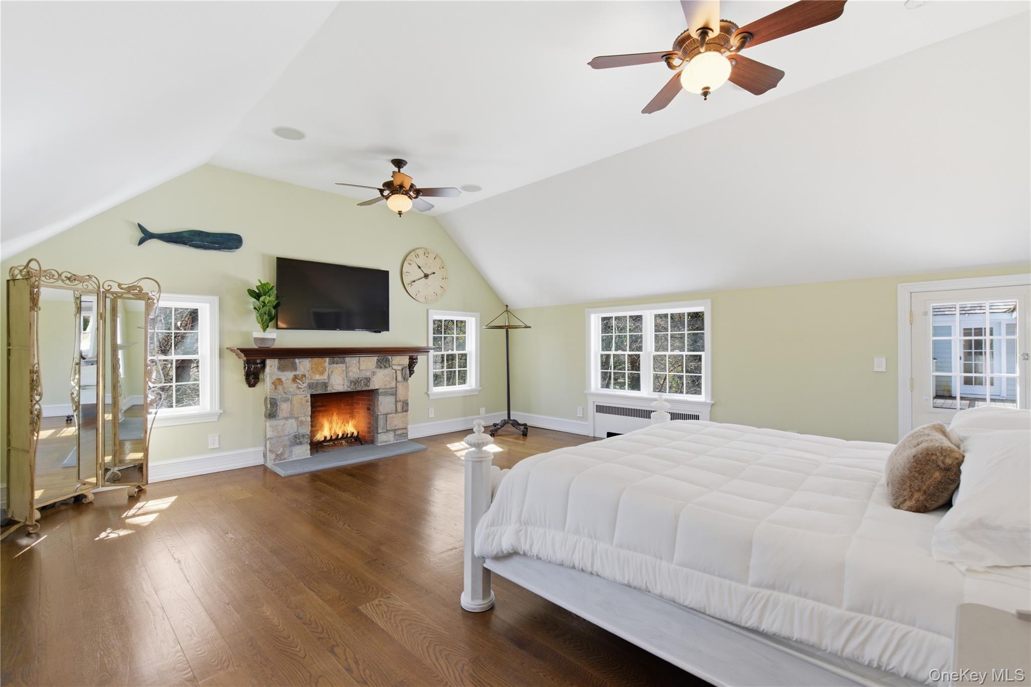 395 West Neck Road Lloyd Harbor, NY 11743 - Photo 15 of 50