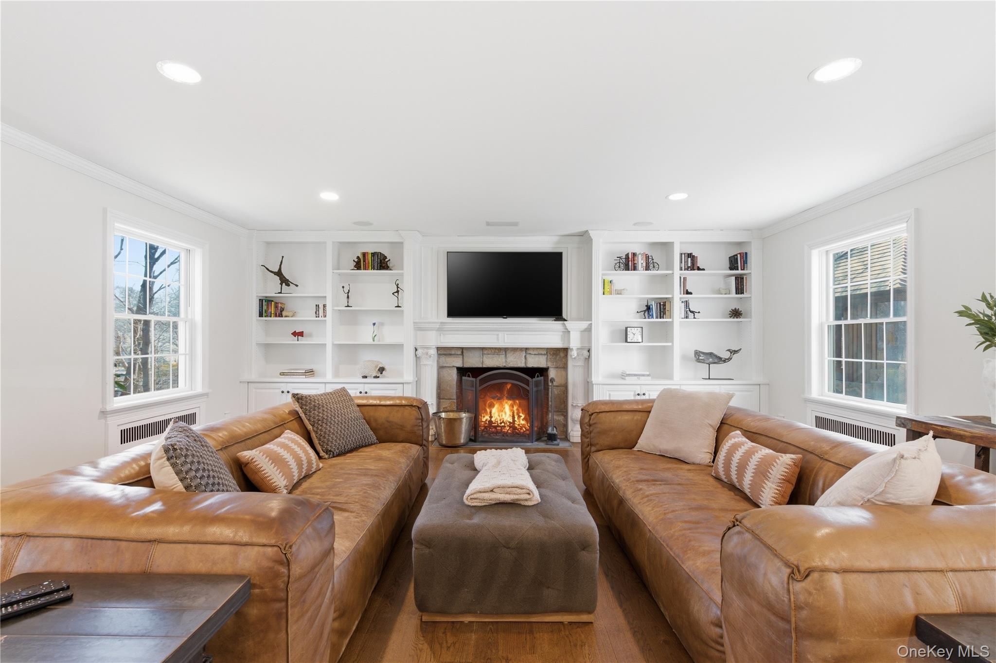 395 West Neck Road Lloyd Harbor, NY 11743 - Photo 6 of 50