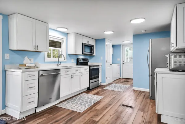 $298,900 | 200 1st Street, Hampstead, NC 28443