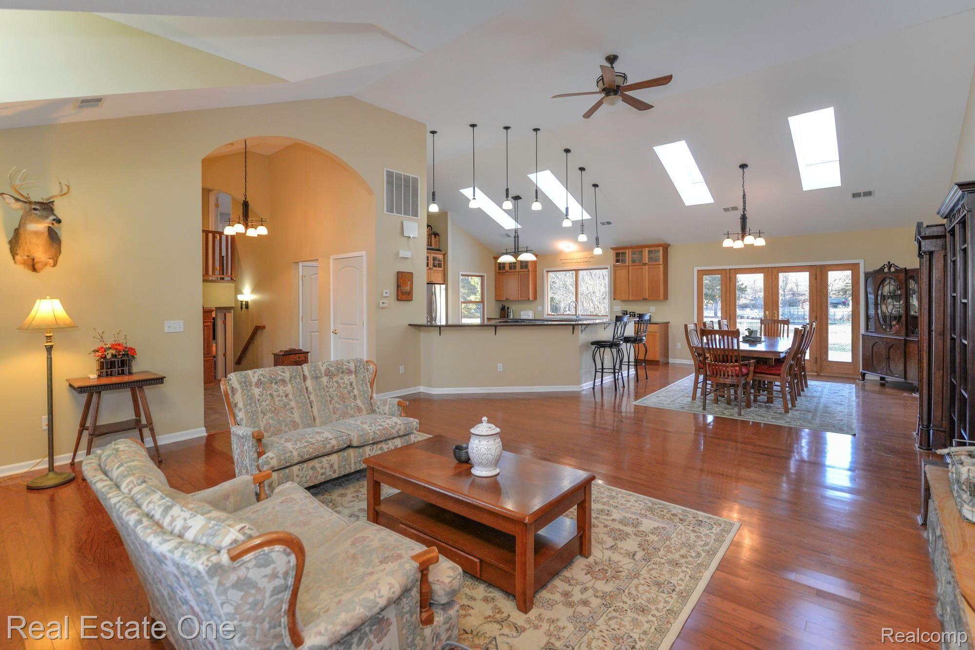 6441 Winans Lake Road Brighton, MI 48116 - Photo 9 of 45 Cathedral Ceilings