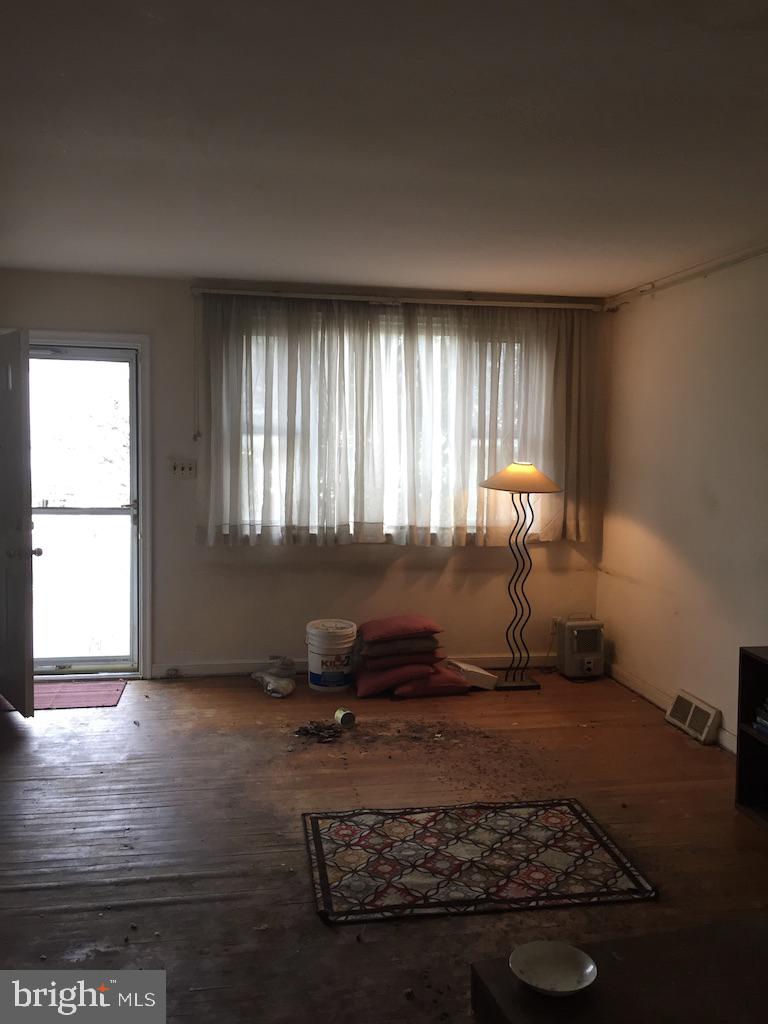 3374 Fordham Road Philadelphia, PA 19114 - Photo 7 of 12 Gallery Image 7