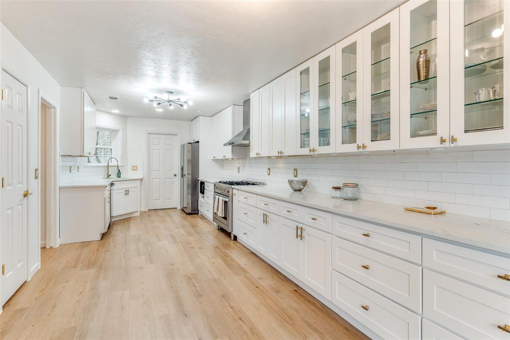 9130 Valley Chapel Lane Dallas, TX 75220 - Photo 19 of 39