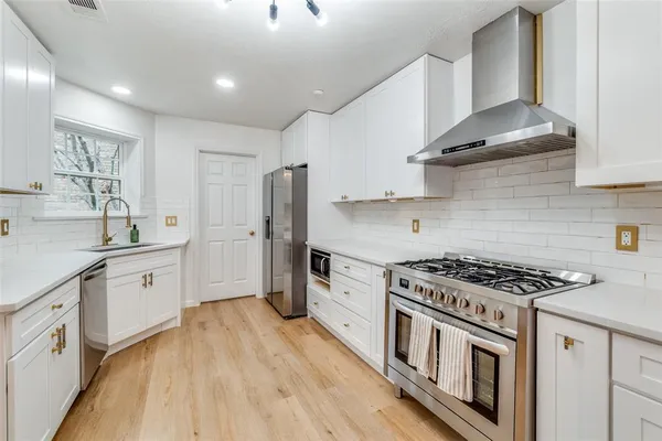 $5,500 | 9130 Valley Chapel Lane, Dallas, TX 75220