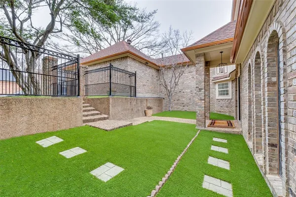 $5,500 | 9130 Valley Chapel Lane, Dallas, TX 75220