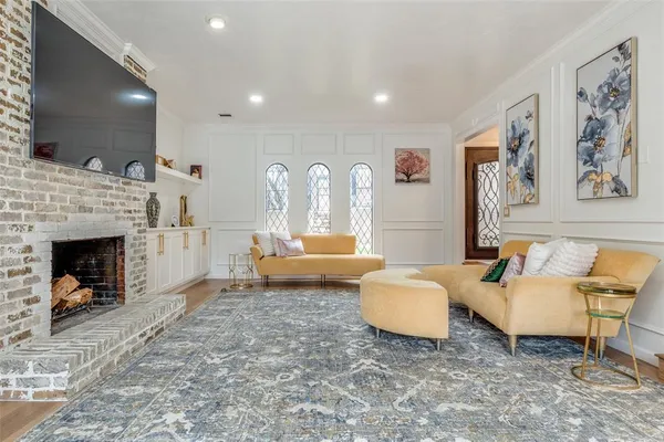 $5,500 | 9130 Valley Chapel Lane, Dallas, TX 75220