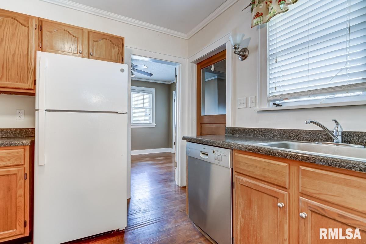 1529 West Cook Street Springfield, IL 62704 - Photo 7 of 22