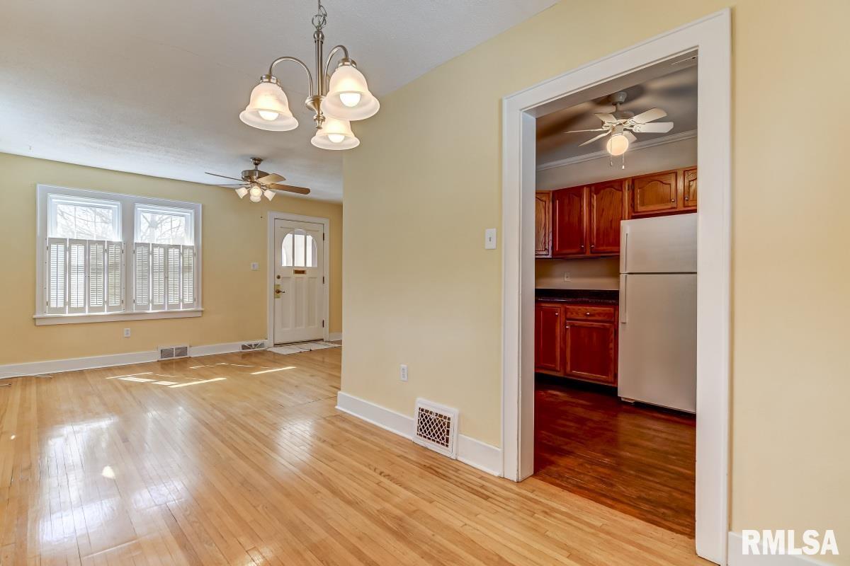 1529 West Cook Street Springfield, IL 62704 - Photo 10 of 22