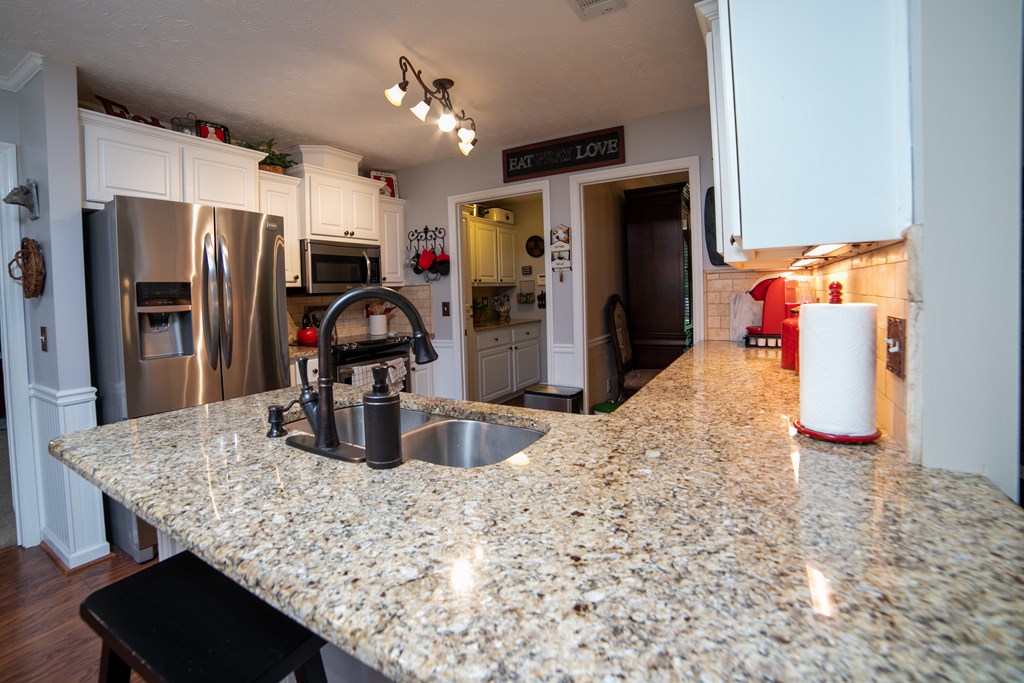 8750 D Warm Springs Road Midland, GA 31820 - Photo 13 of 44 Breakfast bar