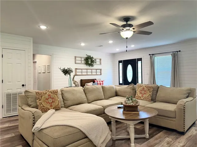 $225,000 | 9130 Highway 165, Pollock, LA 71467