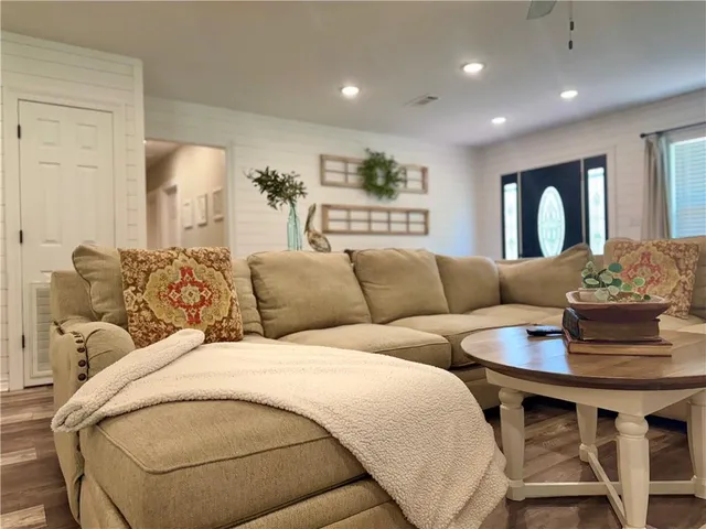 $225,000 | 9130 Highway 165, Pollock, LA 71467