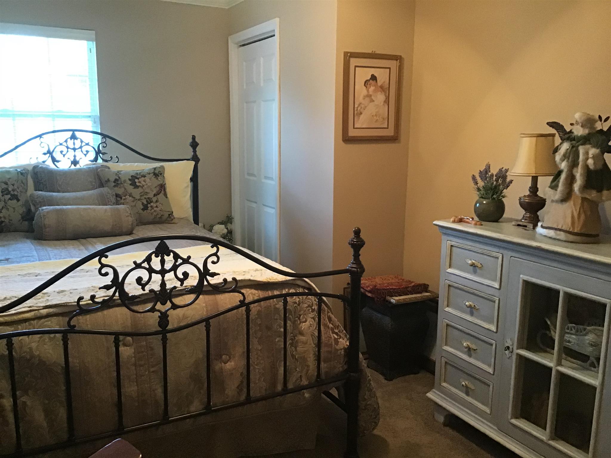 1108 Paris Avenue Nashville, TN 37204 - Photo 12 of 30 a bedroom with a bed in it