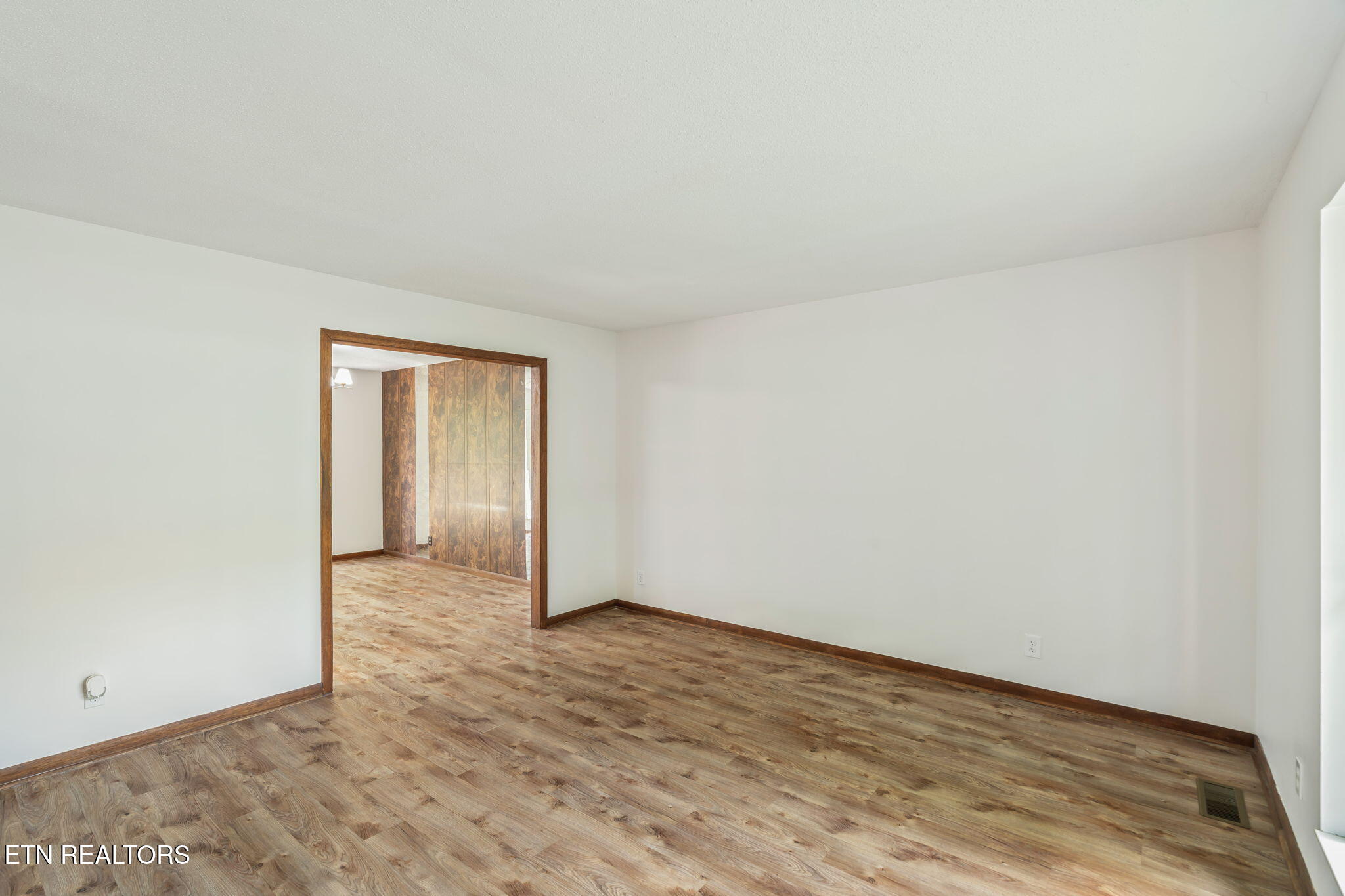 101 Newport Drive Oak Ridge, TN 37830 - Photo 14 of 51 10-web-or-mls-101 Newport Drive-11