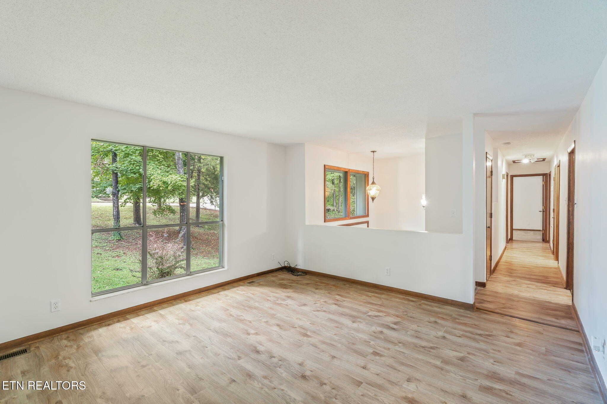 101 Newport Drive Oak Ridge, TN 37830 - Photo 16 of 51 12-web-or-mls-101 Newport Drive-13