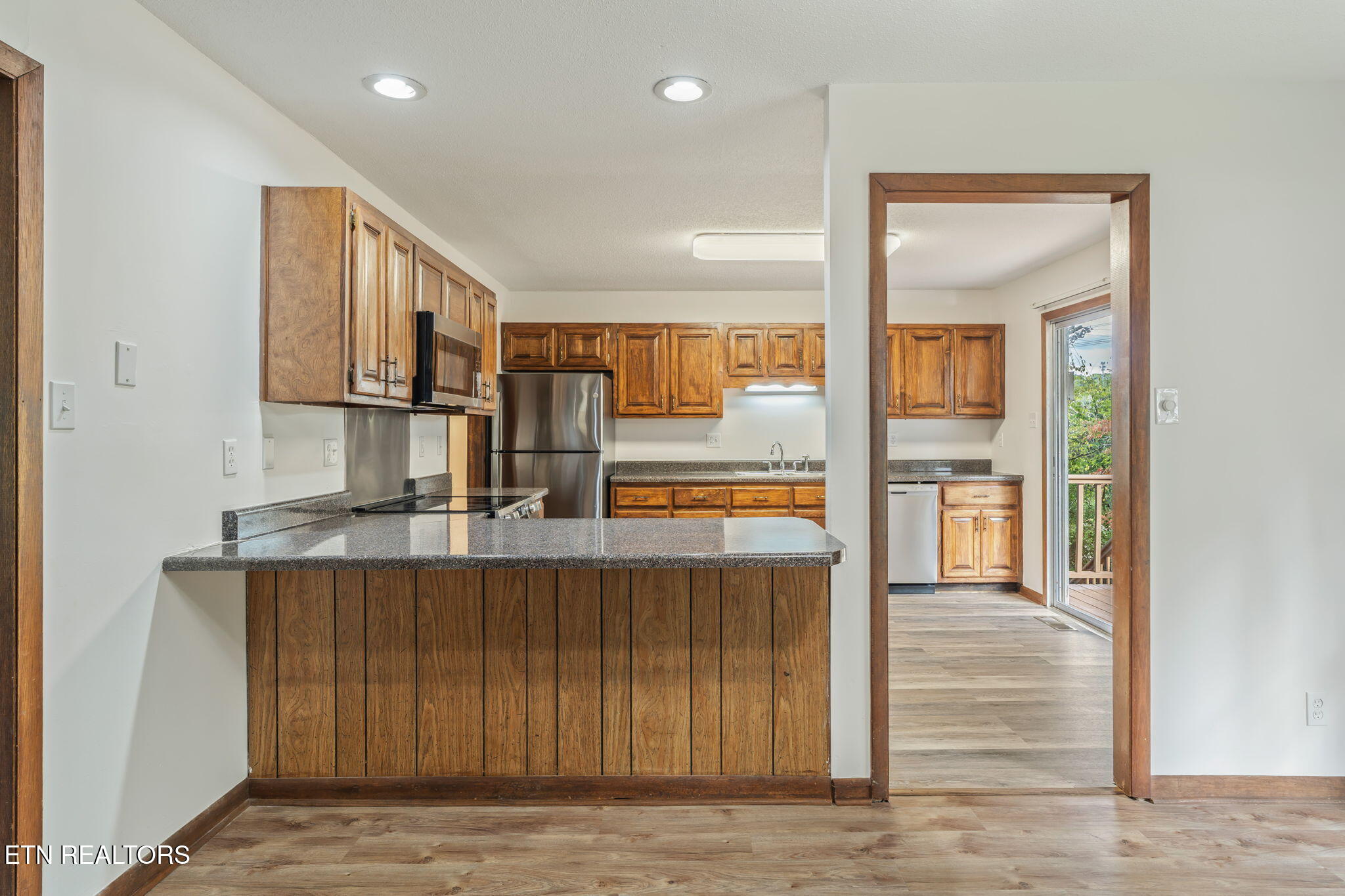 101 Newport Drive Oak Ridge, TN 37830 - Photo 19 of 51 15-web-or-mls-101 Newport Drive-16