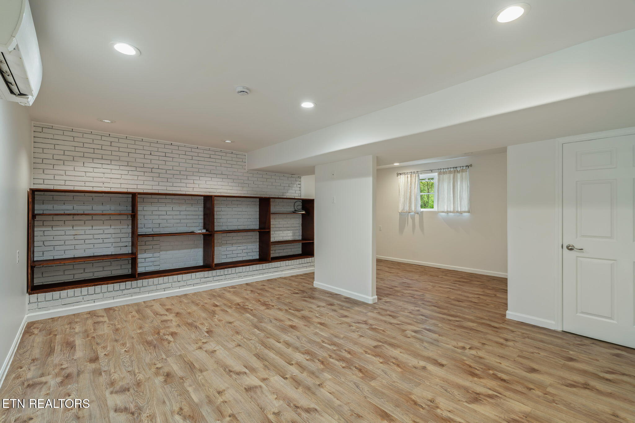 101 Newport Drive Oak Ridge, TN 37830 - Photo 34 of 51 30-web-or-mls-101 Newport Drive-31