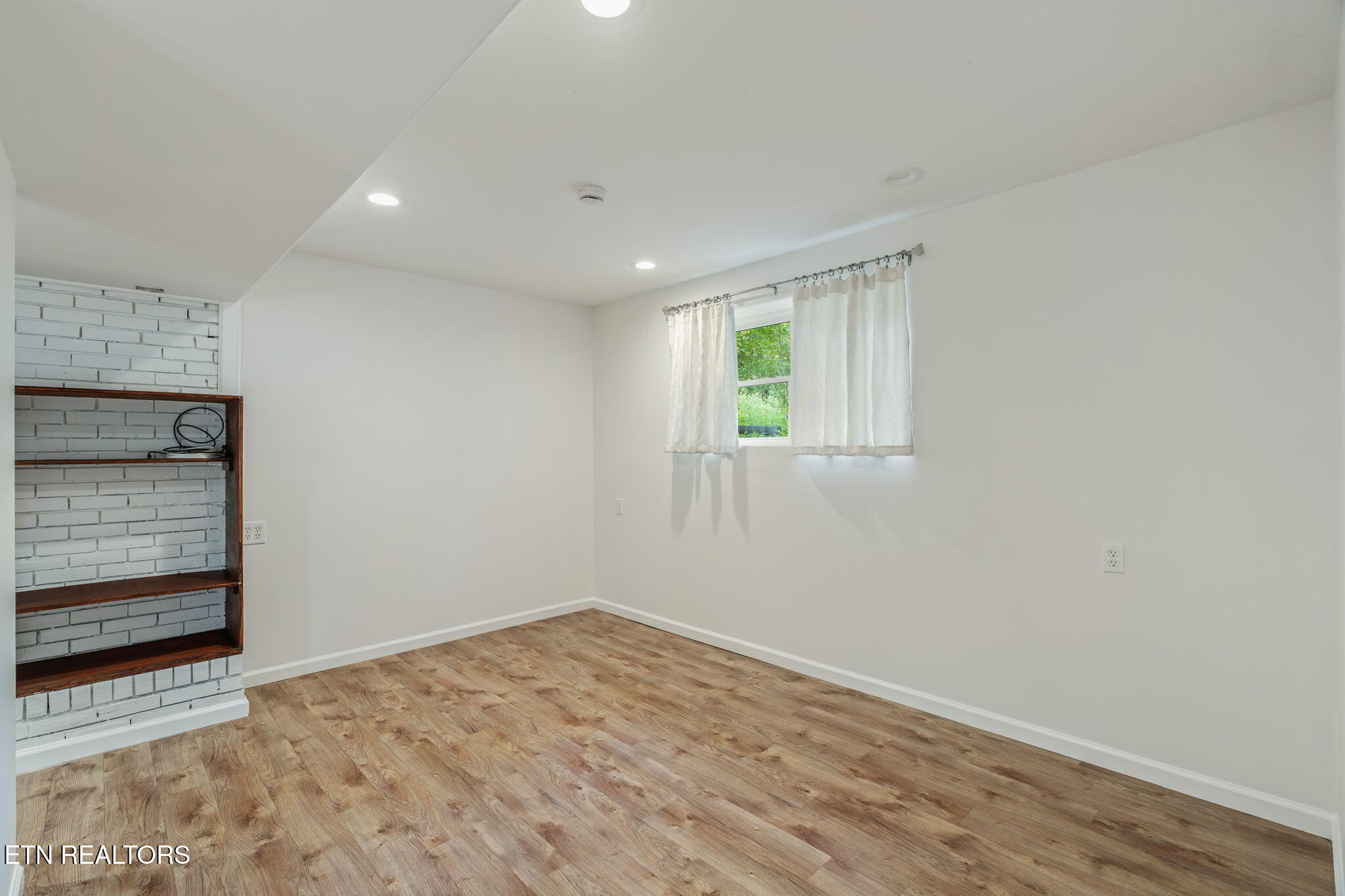 101 Newport Drive Oak Ridge, TN 37830 - Photo 36 of 51 32-web-or-mls-101 Newport Drive-33