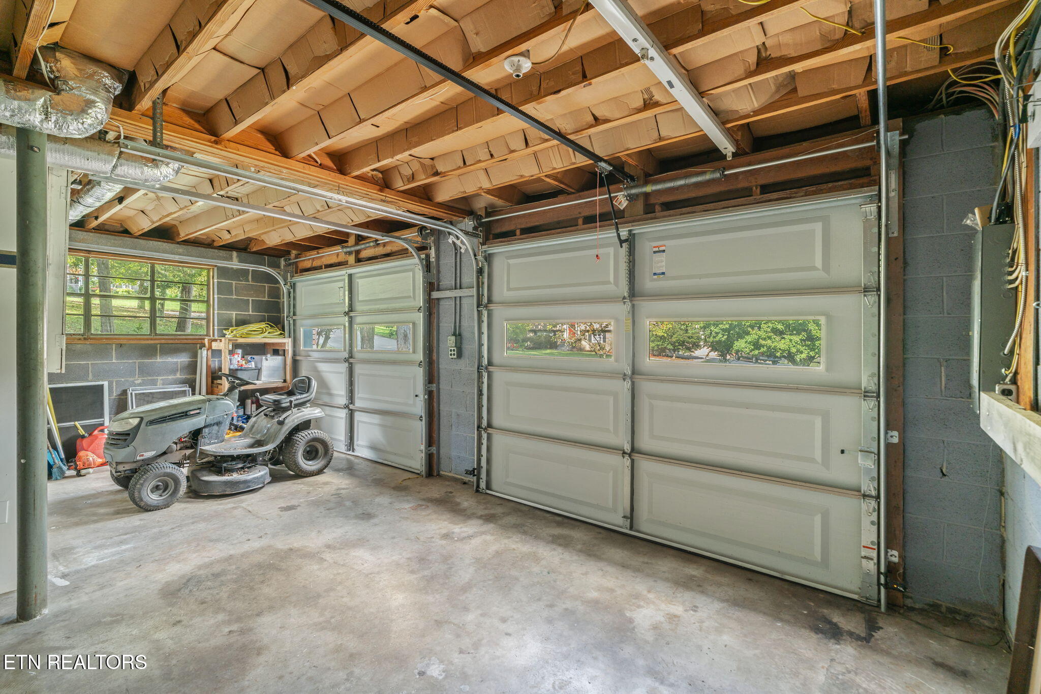 101 Newport Drive Oak Ridge, TN 37830 - Photo 39 of 51 35-web-or-mls-101 Newport Drive-36