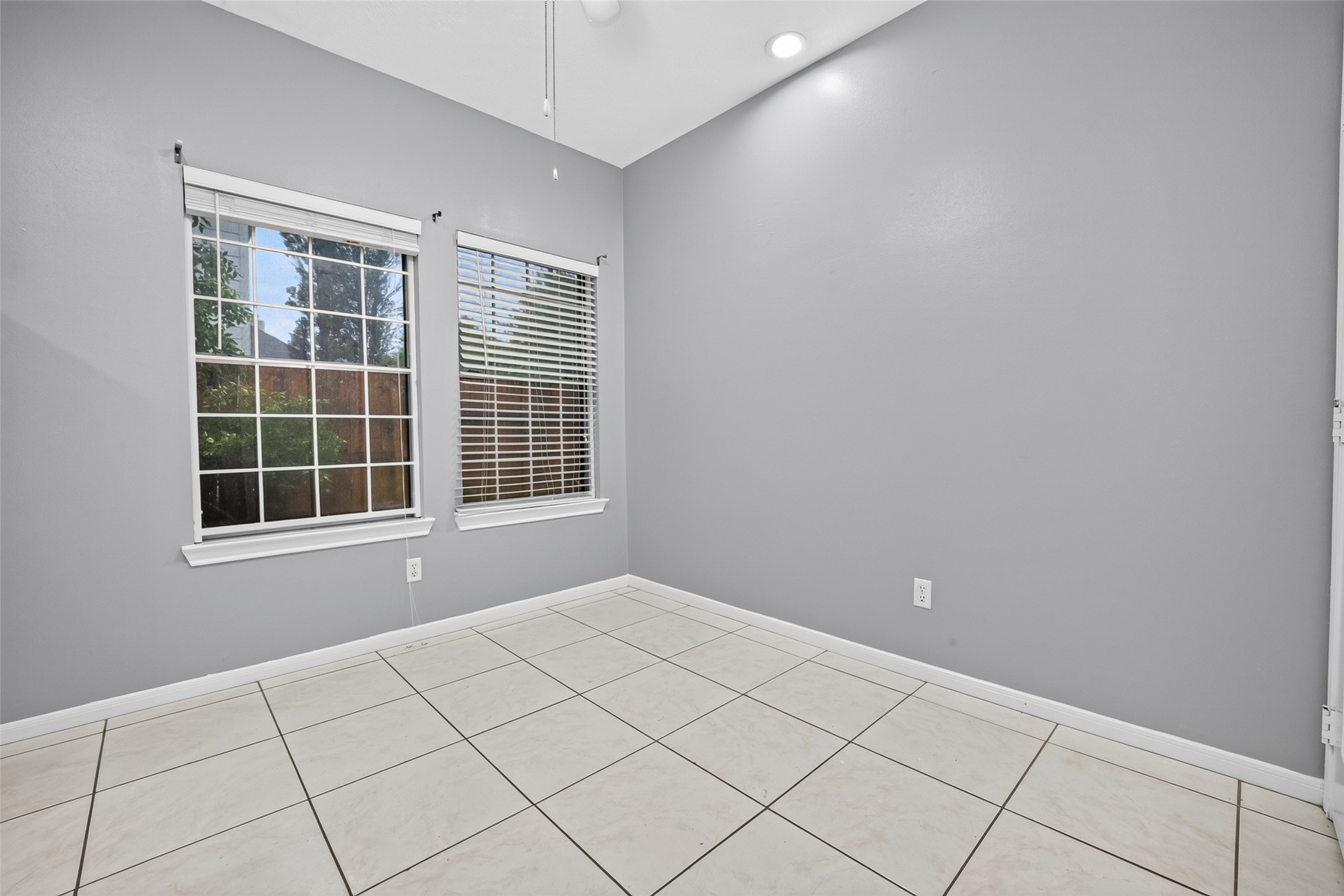 13607 Sable Lane Houston, TX 77014 - Photo 21 of 46 a view of an empty room with a window