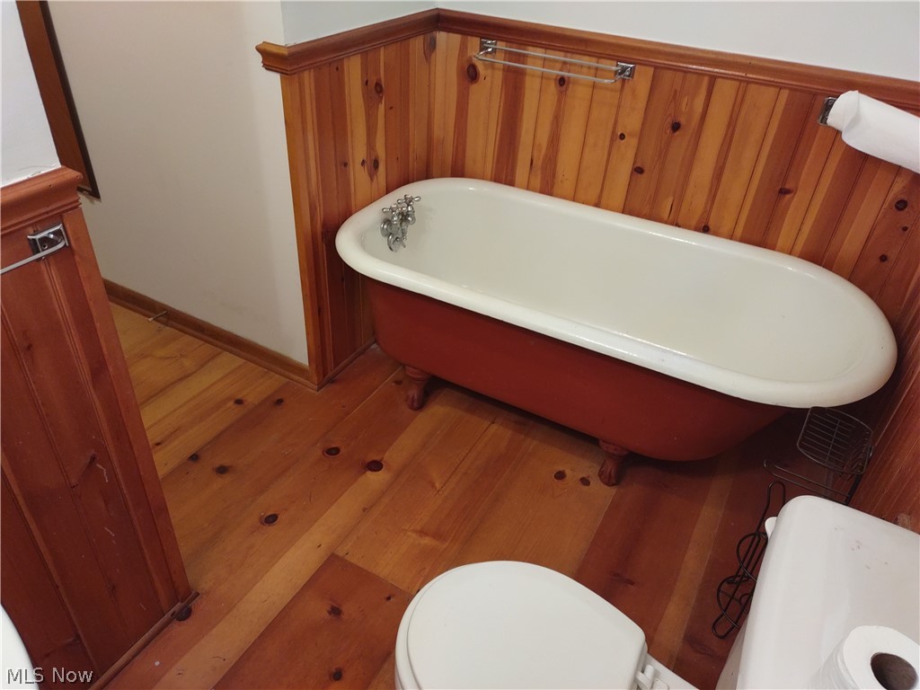 1511 Snowbird Road West Union, WV 26456 - Photo 15 of 26 Claw foot tub